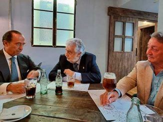 Plácido Domingo quiere crear una Academia y Teatro dedicados a la Zarzuela, que llevarán el nombre de sus padres