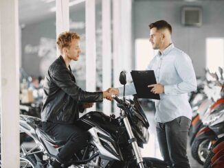 ¿Qué gastos tiene comprar una moto de segunda mano?
